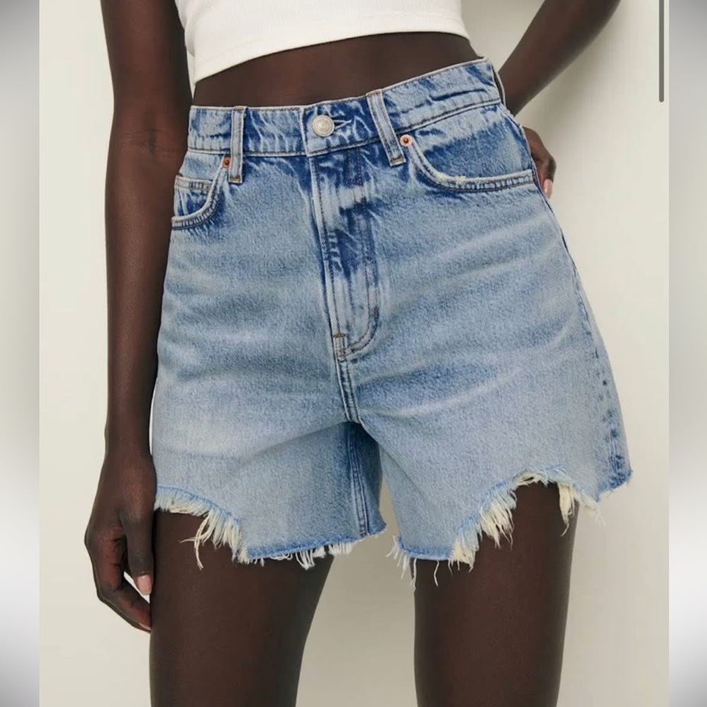 Reformation wilder Jean shorts
Size 27